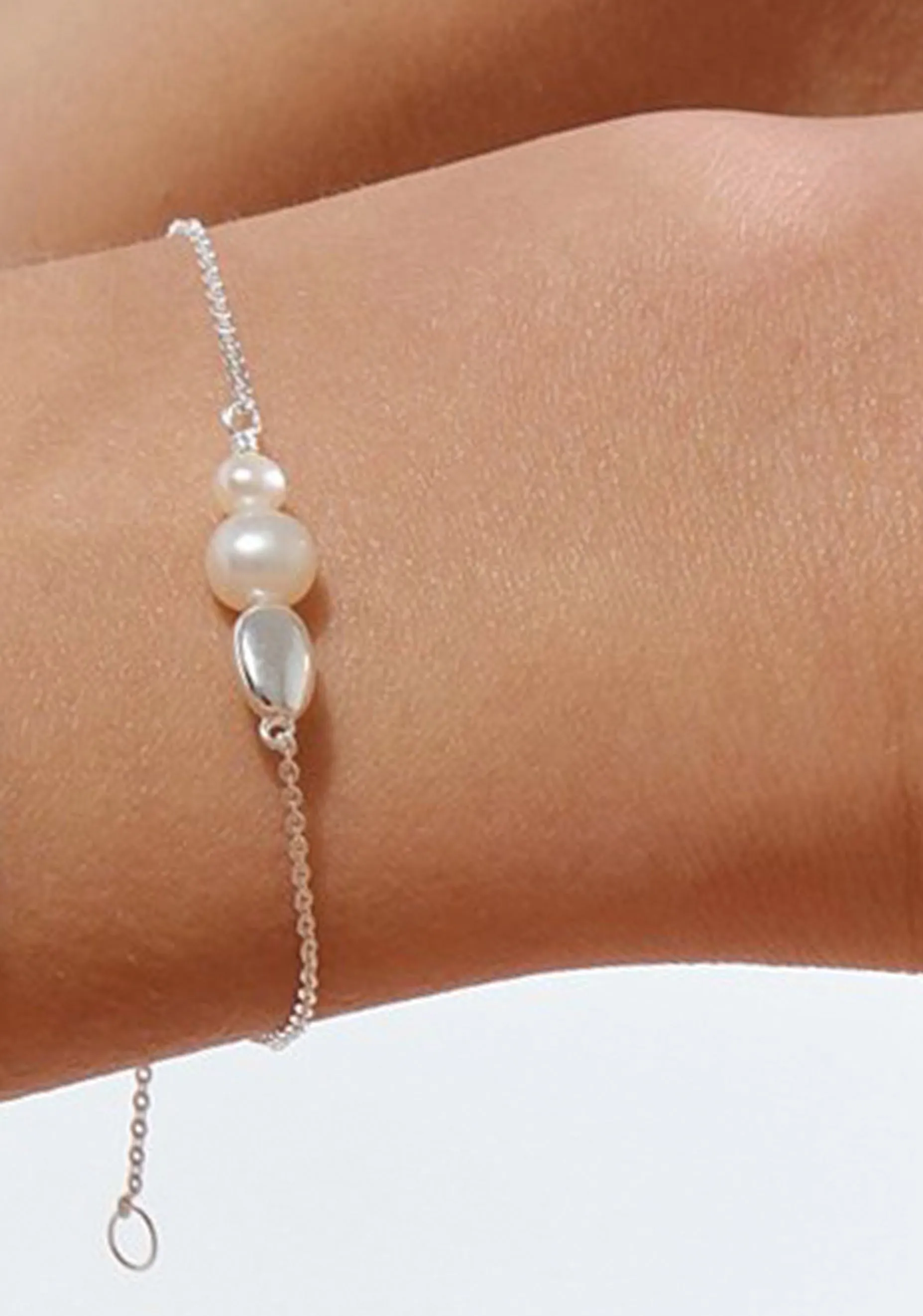 Brook Pearl Bracelet_Silver