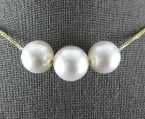 ESTATE LARGE AAA SOUTH SEA PEARL 18KT YELLOW GOLD TRIPLE PEARL FLOATING NECKLACE