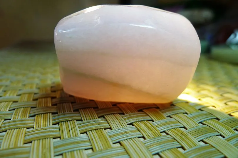 Natural Jade Rough Jadeite Raw (105g,4.8X3.5X2.2cm)