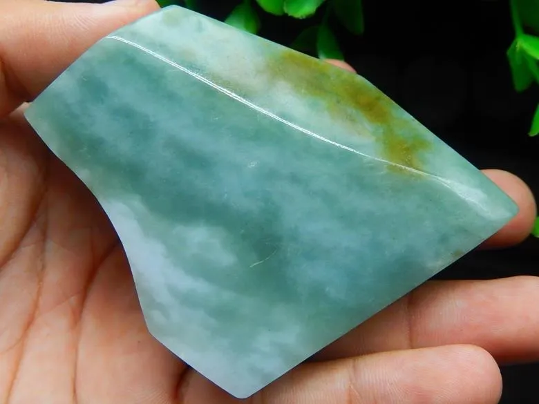 Natural Jade Rough Jadeite Raw (140g, 65X61X15mm)