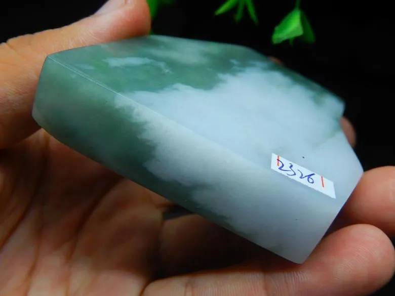 Natural Jade Rough Jadeite Raw (140g, 65X61X15mm)