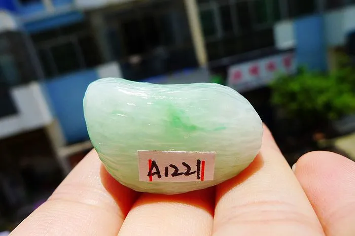 Natural Jade Rough Jadeite Raw (19g,3.2X2.3X1.47cm)