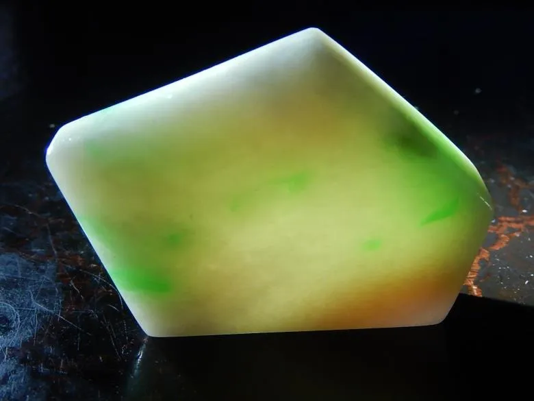 Natural Jade Rough Jadeite Raw (91g, 61X51X12mm)