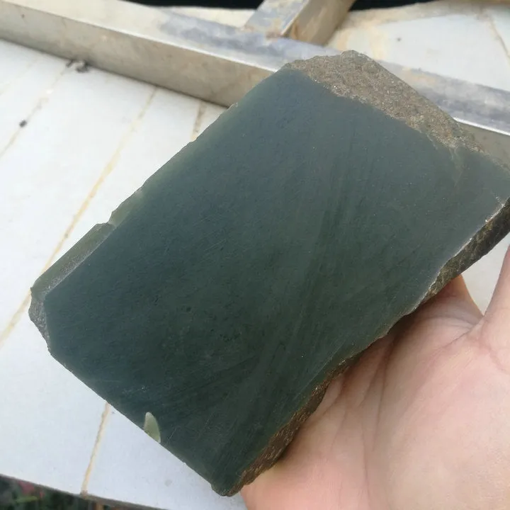 Natural Kunlun Jade Rough Nephrite Raw (639g, 9.5X6.5X4.5cm)