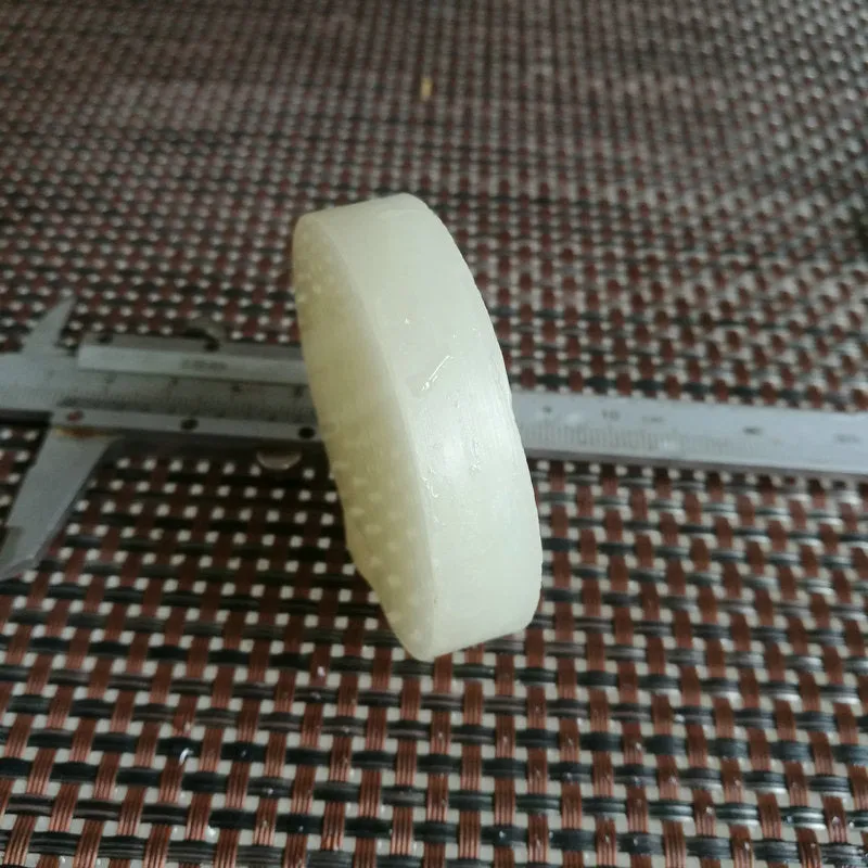 Natural Kunlun Jade Rough Nephrite Raw (82g, 5.5X1.2cm)