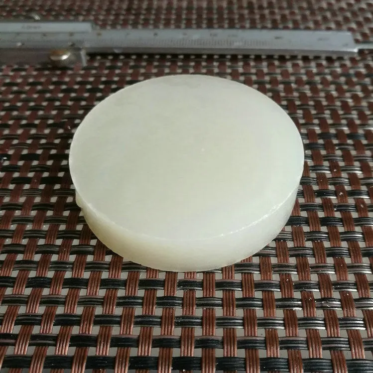 Natural Kunlun Jade Rough Nephrite Raw (82g, 5.5X1.2cm)