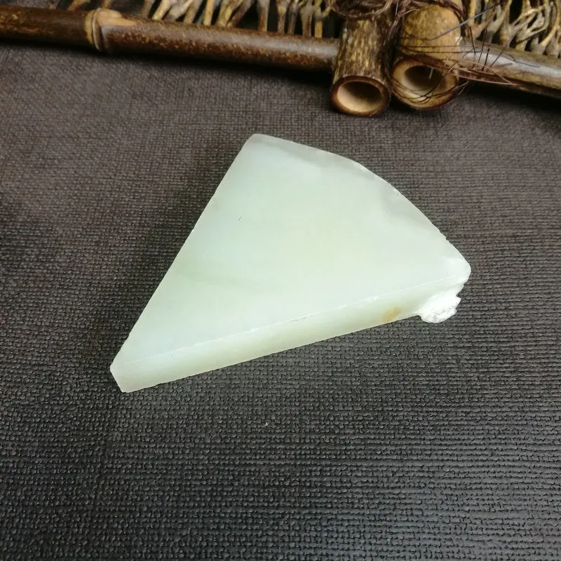 Natural Kunlun Jade Rough Nephrite Raw (90g,7X6X1.3cm)