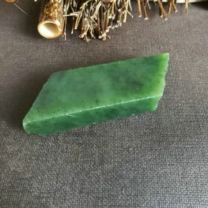 Natural Kunlun Jade Rough Nephrite Raw (98g,7X2.9X1.6cm)