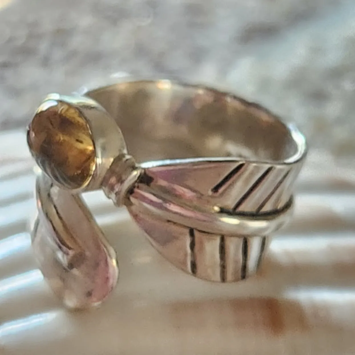 SILVER LEAVES - CITRINE / ADJUSTABLE RING